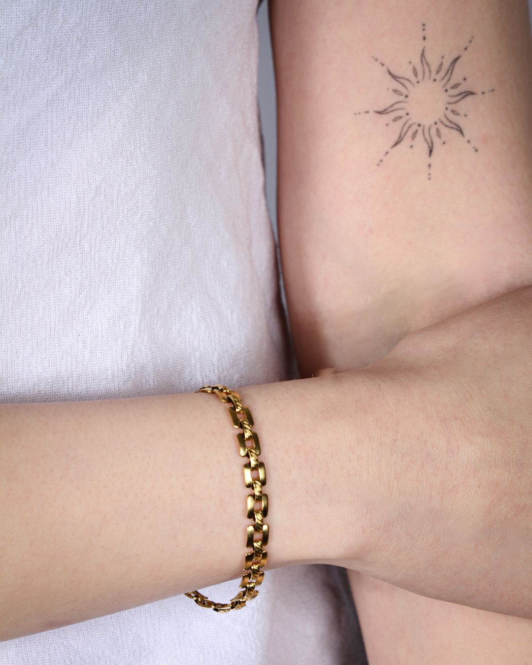 Gold Shell Bracelet